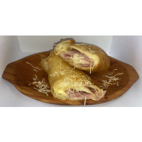 Sonkás-sajtos töltött lángos vegán sajttal 