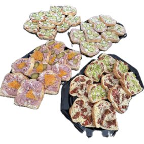  Kolbászos szendvicstál 10db