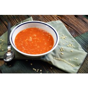 Bazsalikomos paradicsomleves betűtésztával