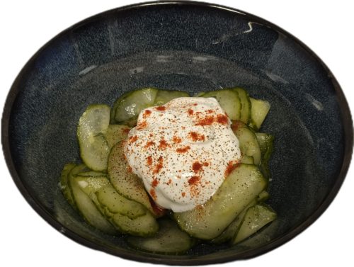 Tejfölös uborkasaláta